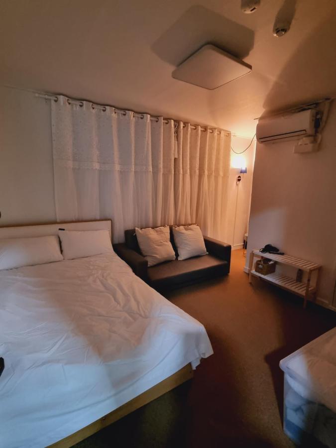 Space Guesthouse Сеул Экстерьер фото